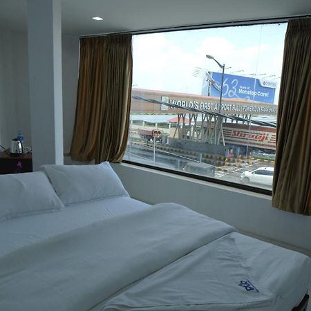 Hotel Port View Residency Pvr Nedumbassery Exterior foto