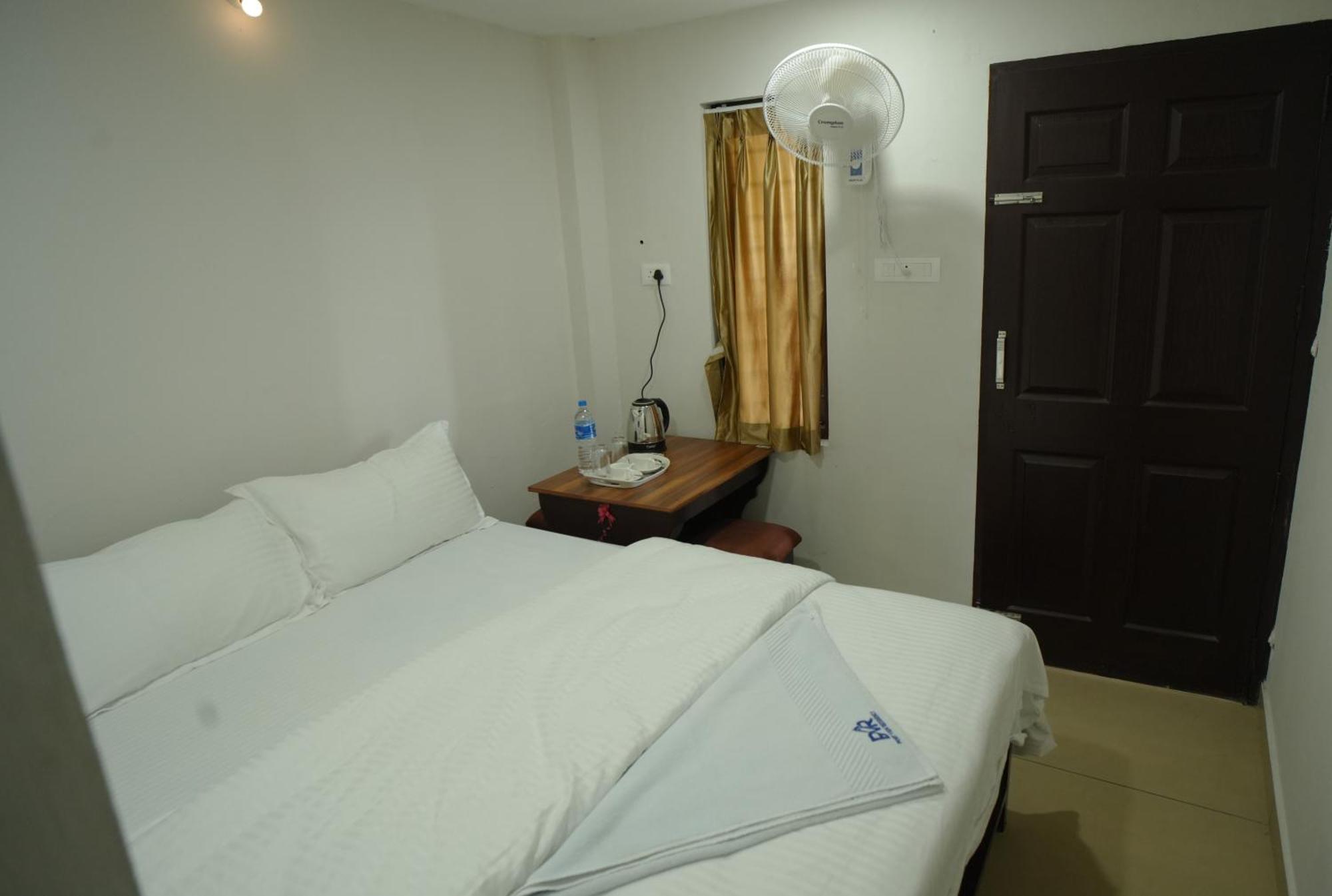 Hotel Port View Residency Pvr Nedumbassery Exterior foto