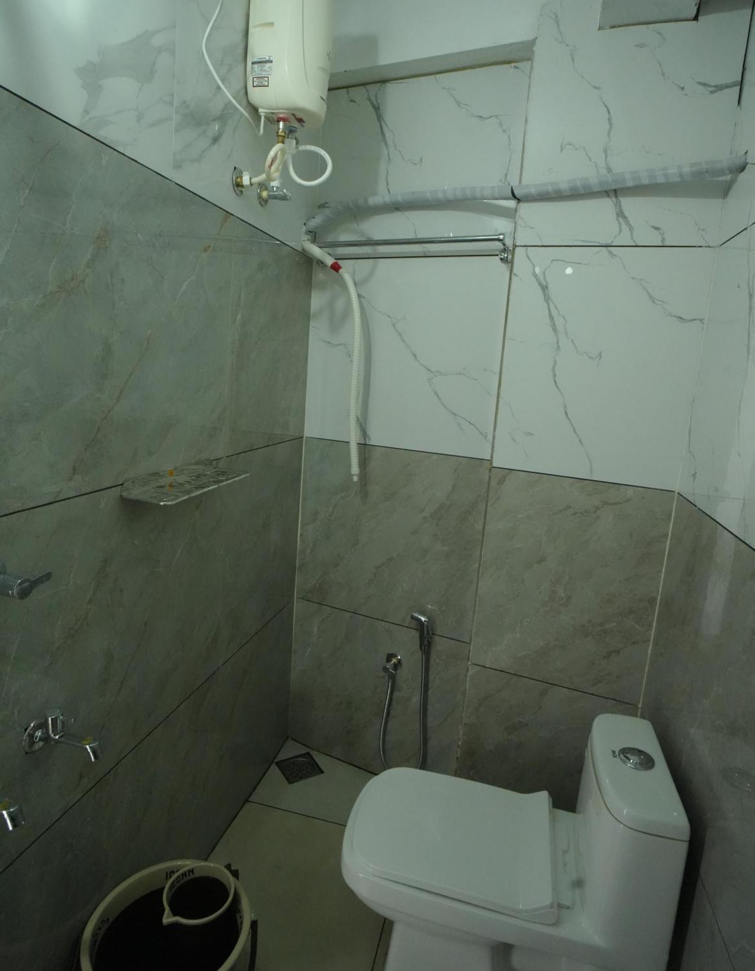 Hotel Port View Residency Pvr Nedumbassery Exterior foto