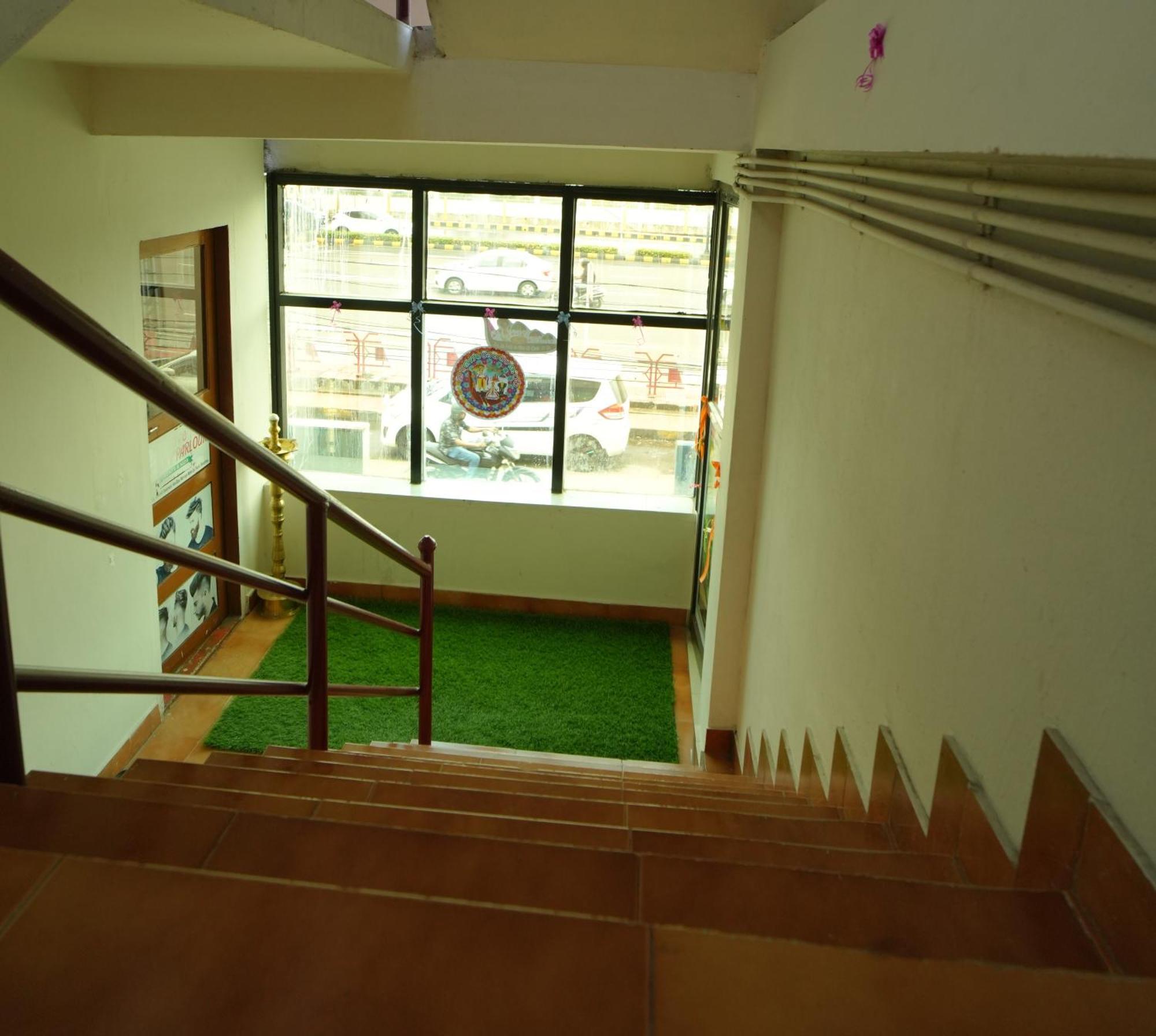 Hotel Port View Residency Pvr Nedumbassery Exterior foto